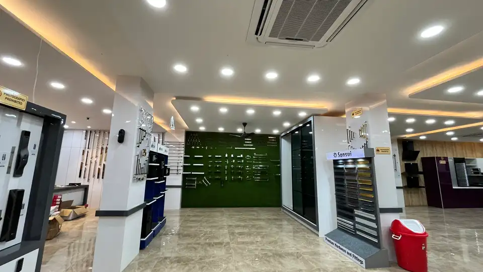 Hardware section with handle walls, lock displays and branded fitting stands